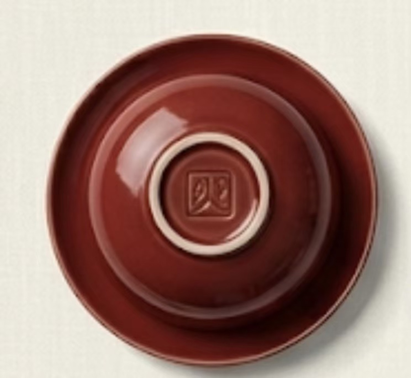 HUO seal applied to tableware